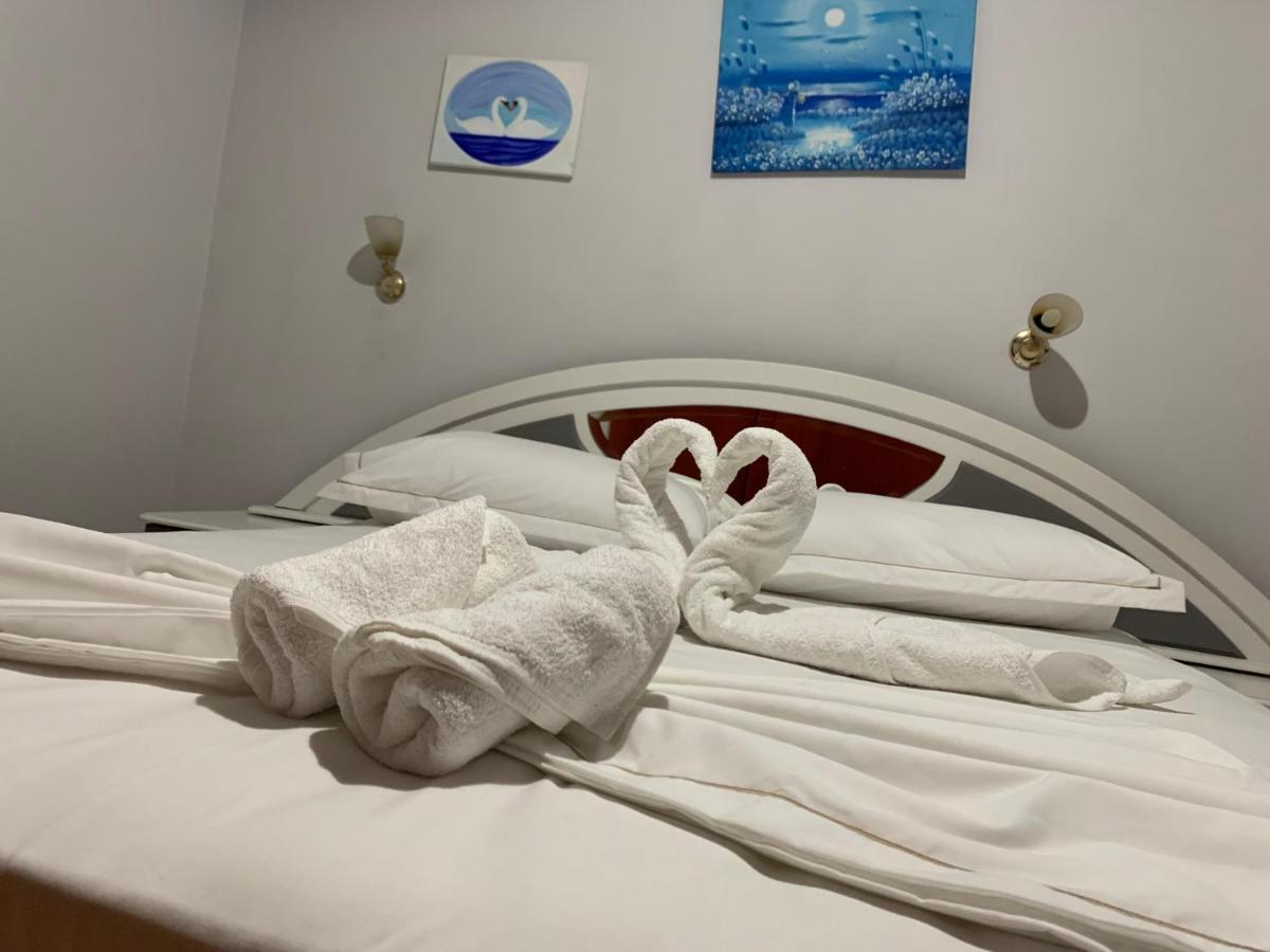 סרנדה Kanina Hotel&Hostel מראה חיצוני תמונה