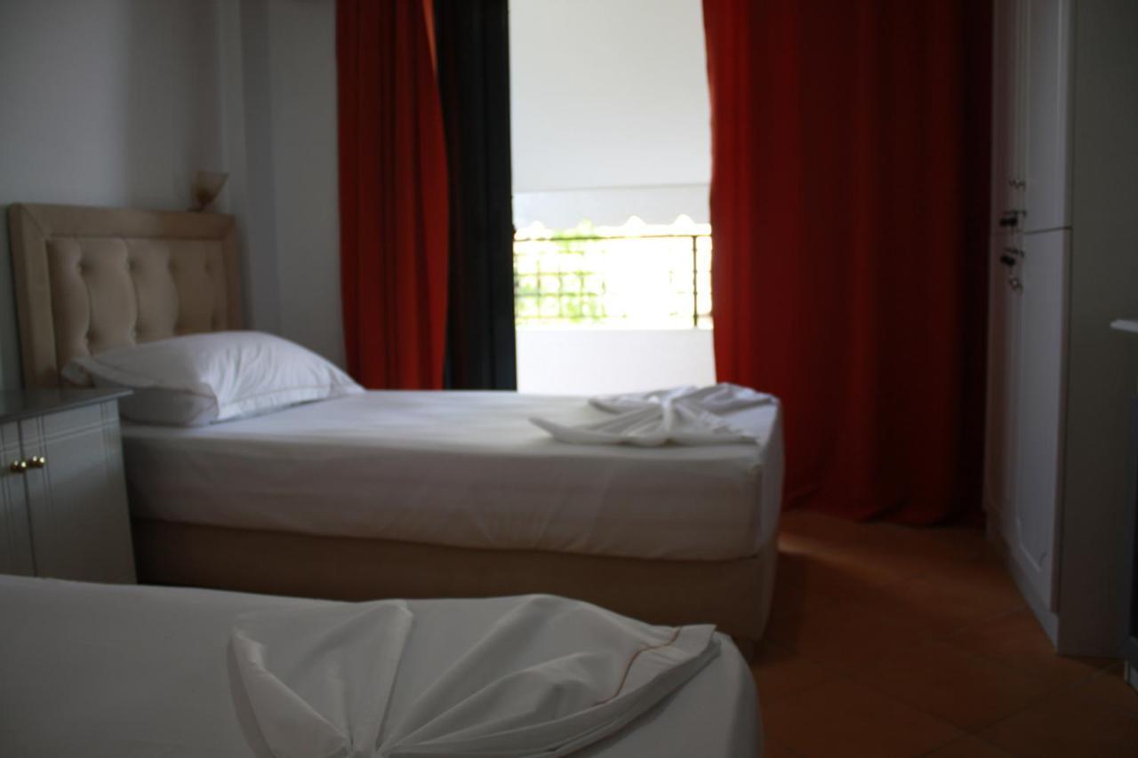 סרנדה Kanina Hotel&Hostel מראה חיצוני תמונה