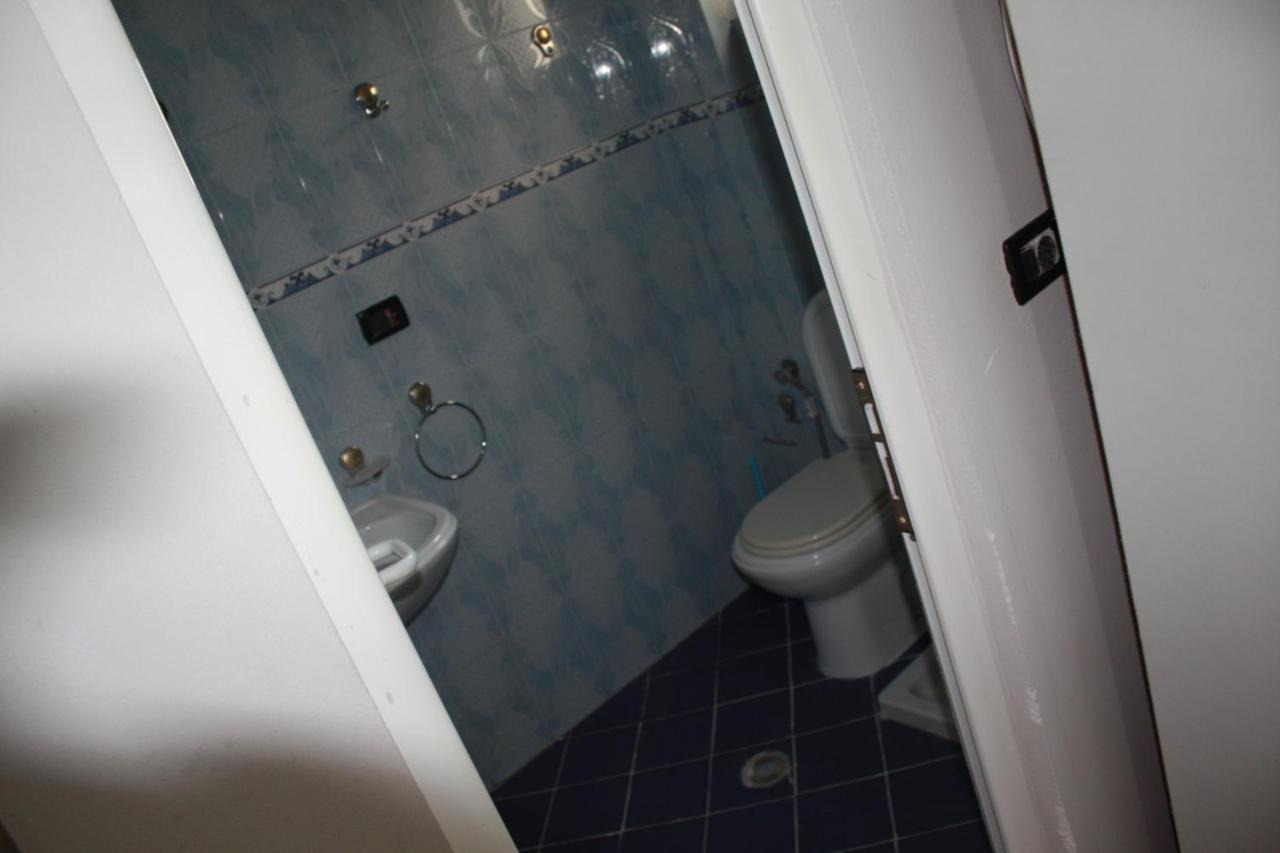 סרנדה Kanina Hotel&Hostel מראה חיצוני תמונה