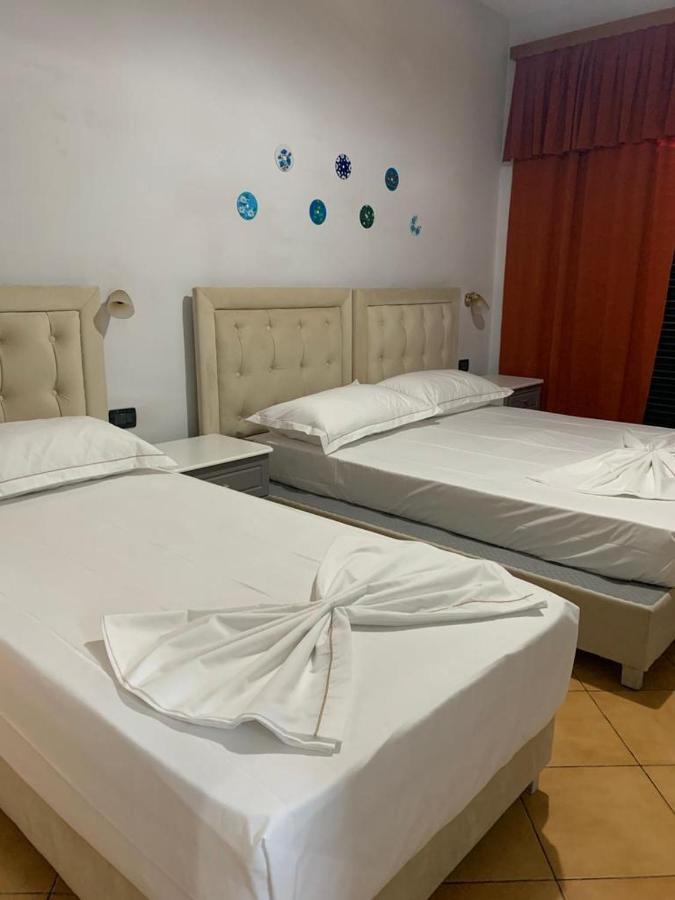 סרנדה Kanina Hotel&Hostel מראה חיצוני תמונה