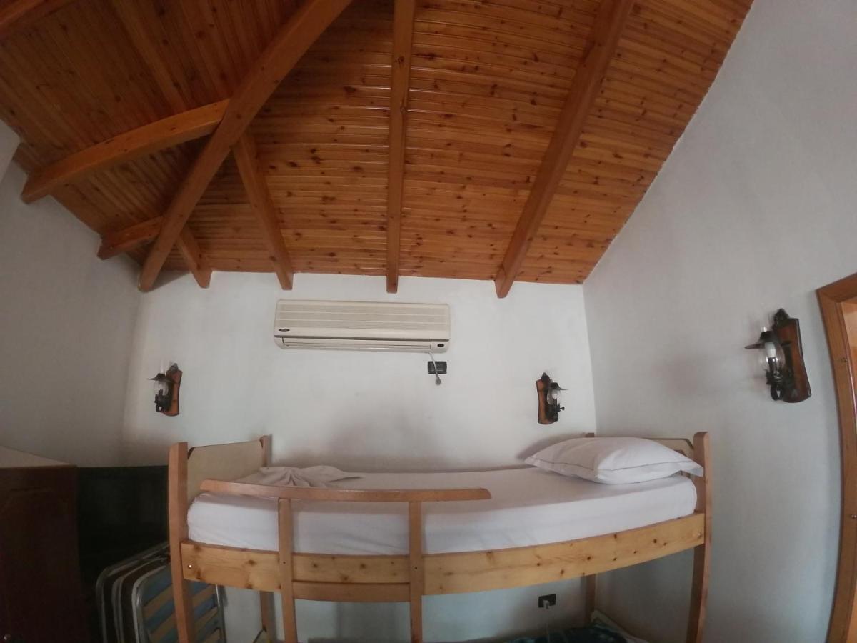 סרנדה Kanina Hotel&Hostel מראה חיצוני תמונה