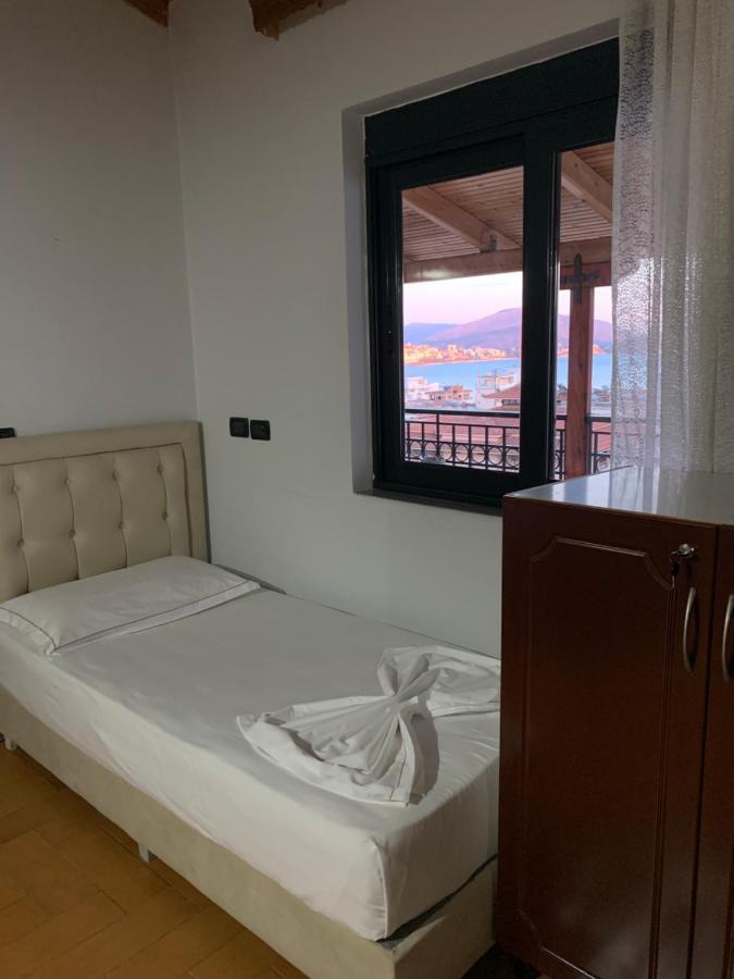 סרנדה Kanina Hotel&Hostel מראה חיצוני תמונה